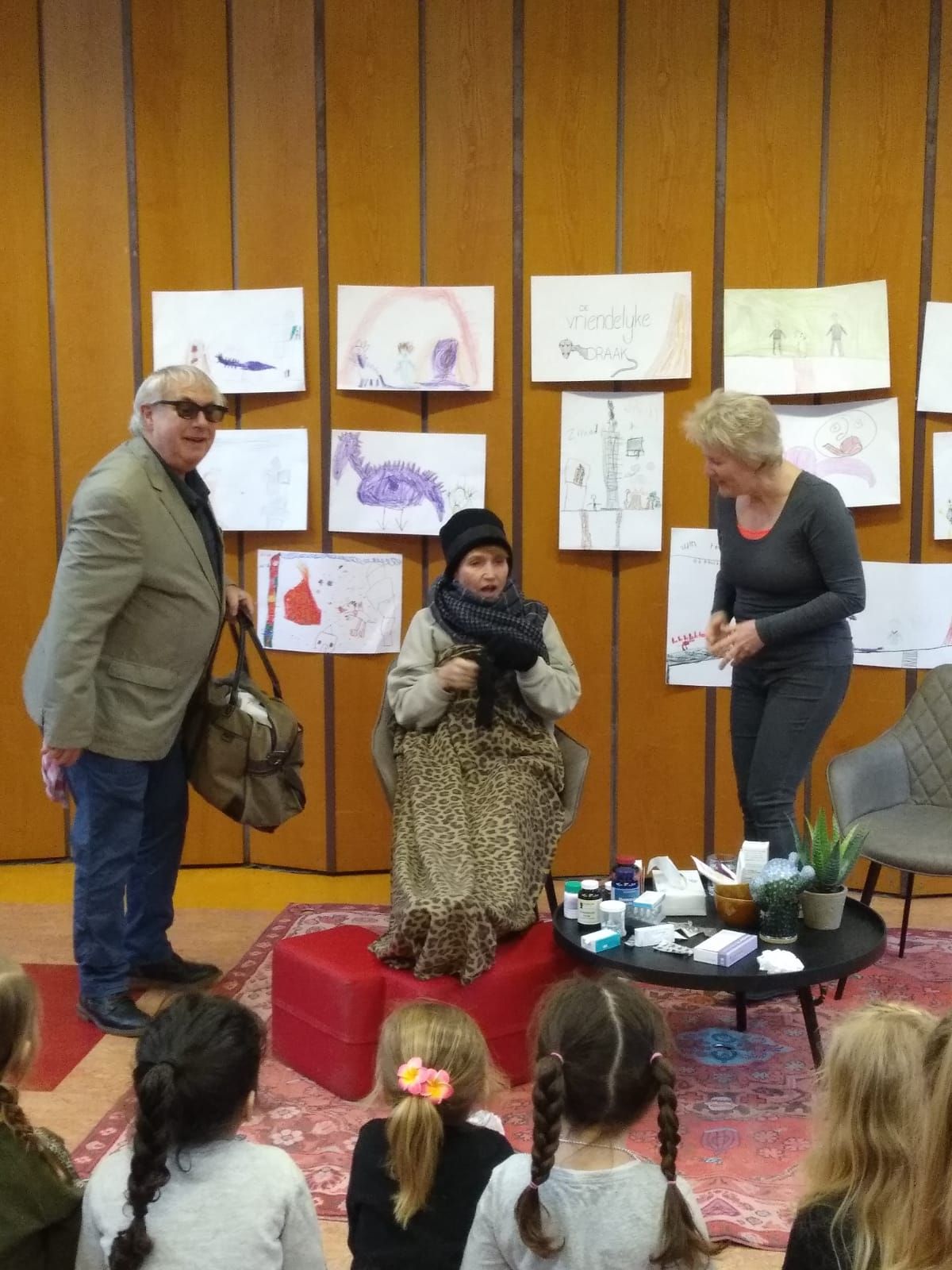 Je bekijkt nu Ziek zijn door theater PIT